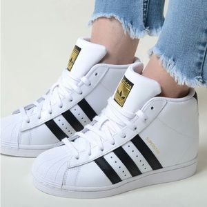 adidas FW0118 Womens Superstar Up   Athletic Shoes    - Size 9.5 M